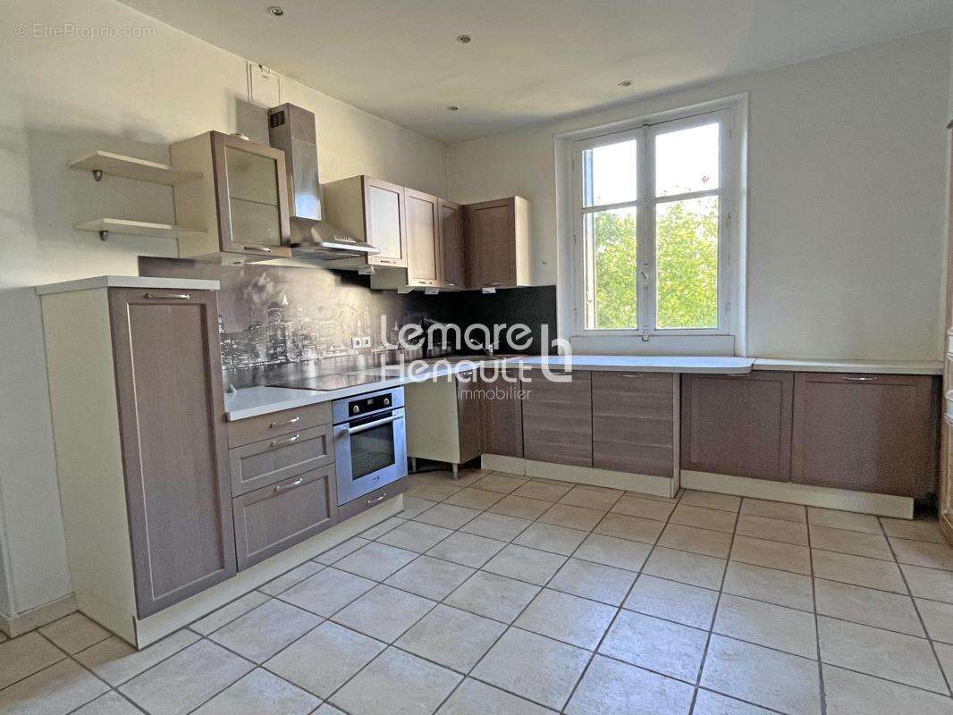 Très belle maison bourgeoise sur 600 m² de terrain clos-planté - photo 8