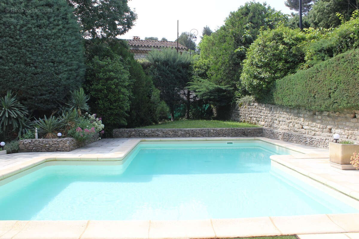 Maison à VILLENEUVE-LES-AVIGNON
