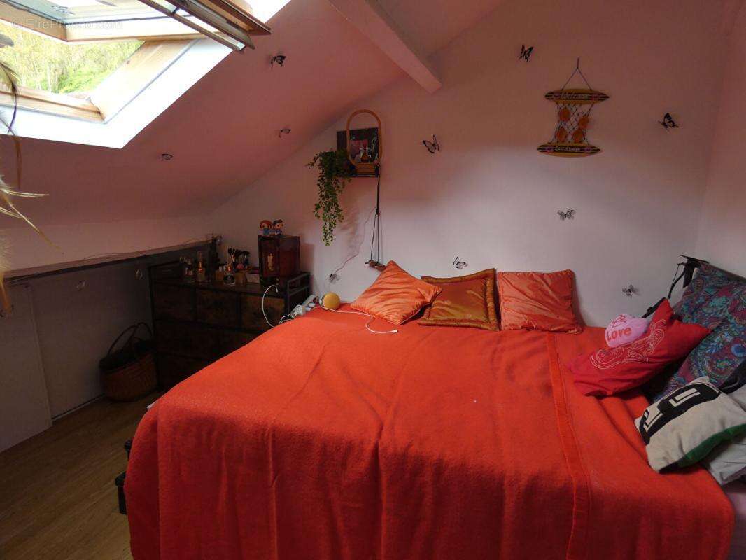 Appartement à IVRY-LA-BATAILLE