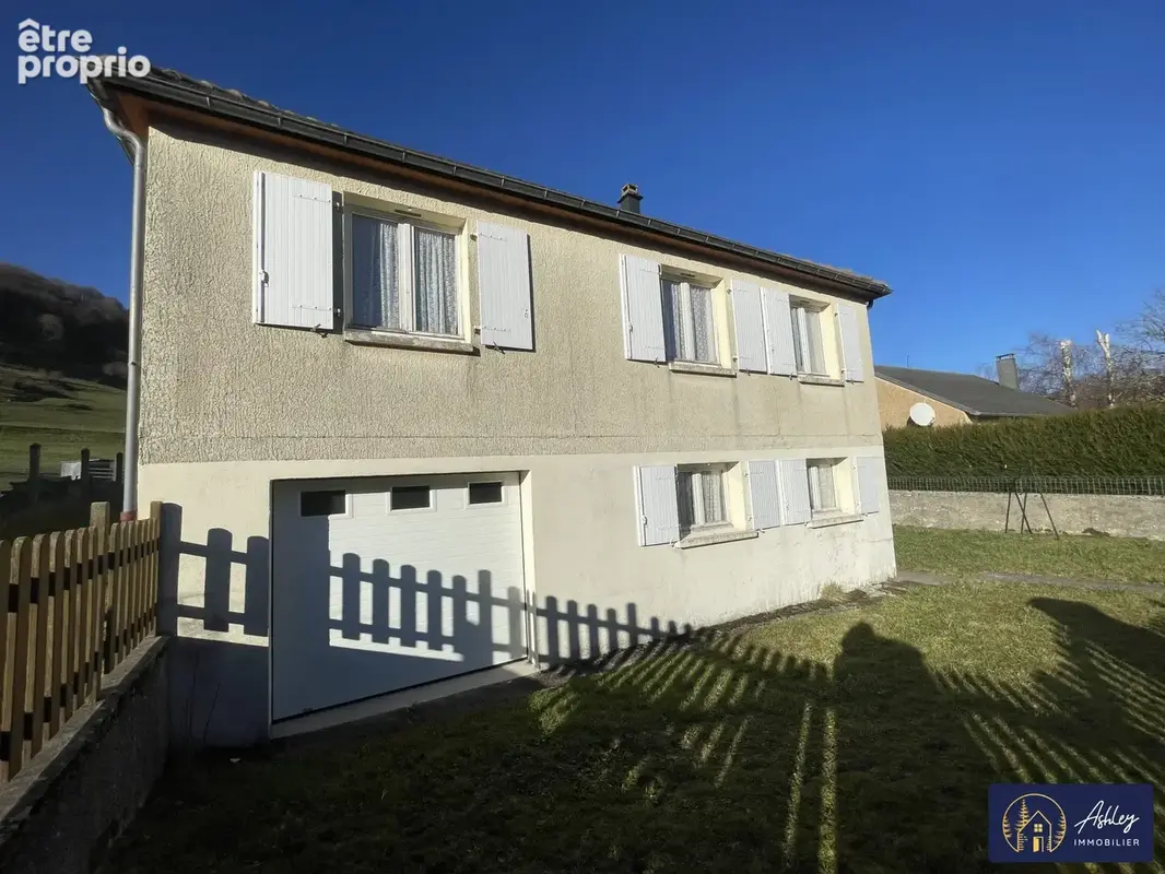 Maison 5 pièces LE CLAUX (Cantal) - Maison à LE CLAUX