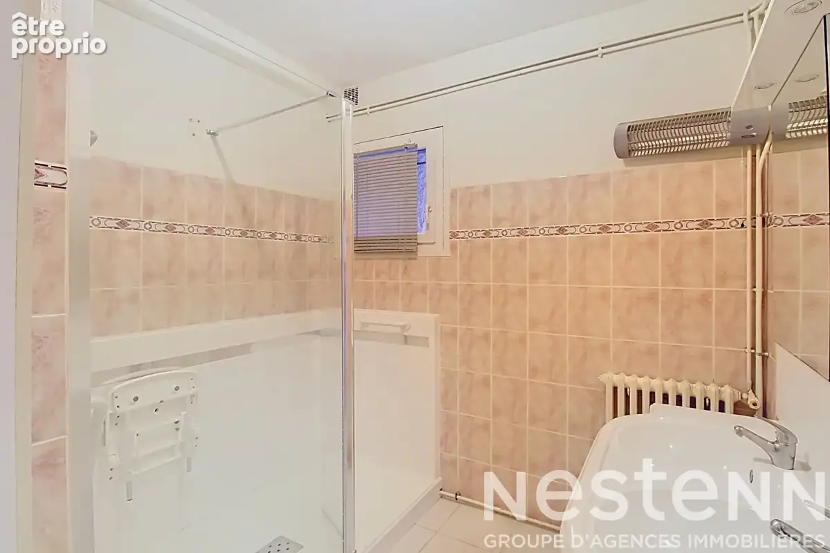 A VENDRE à DRAGUIGNAN - Proche centre-ville, rez-de-villa avec jardin privatif - photo 12
