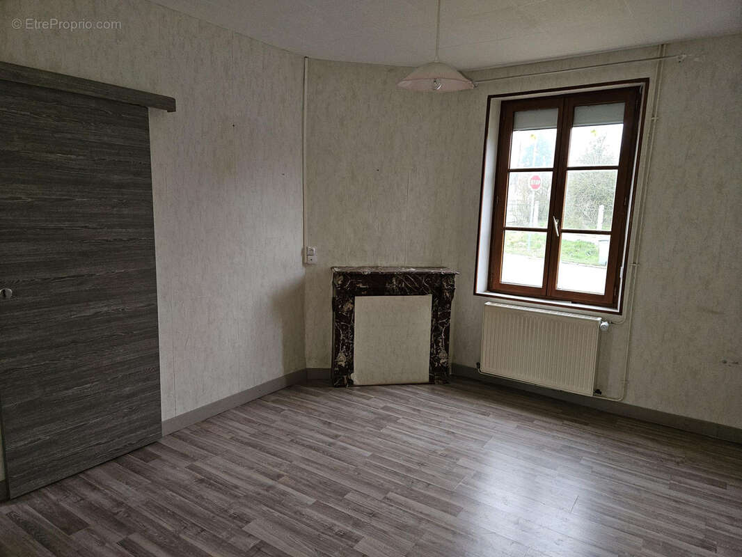 Maison à MARCHEVILLE