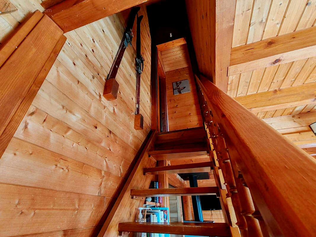 Maison à BESSE-ET-SAINT-ANASTAISE