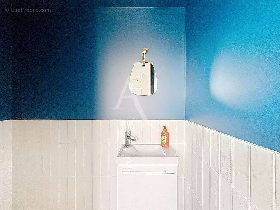 Maison à SAINT-BARTHELEMY-D'ANJOU