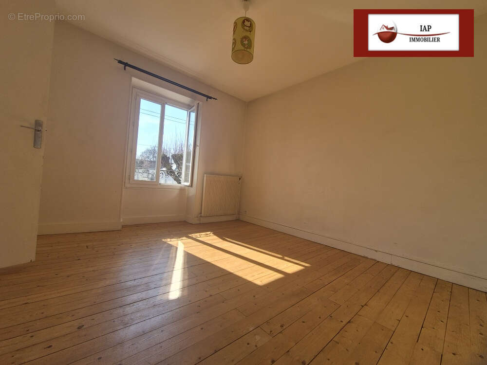 Appartement à GARANCIERES