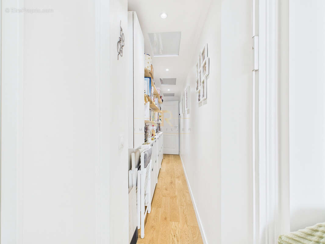 Appartement à PARIS-17E