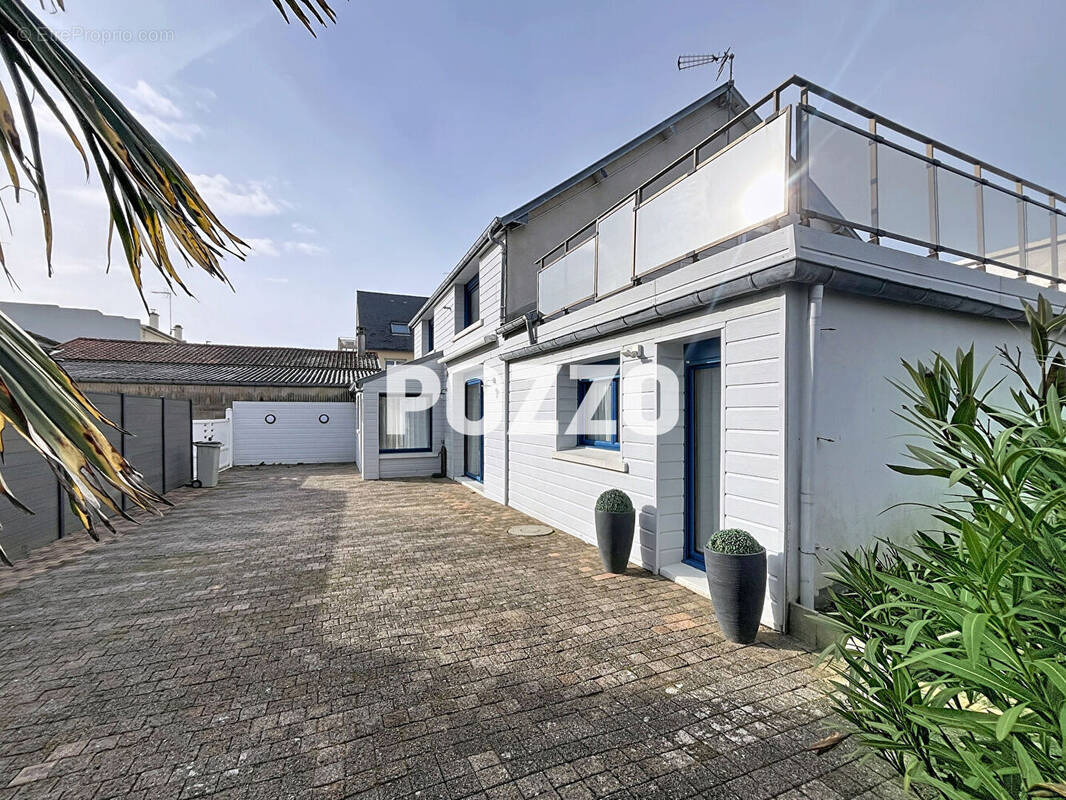 Maison à JULLOUVILLE