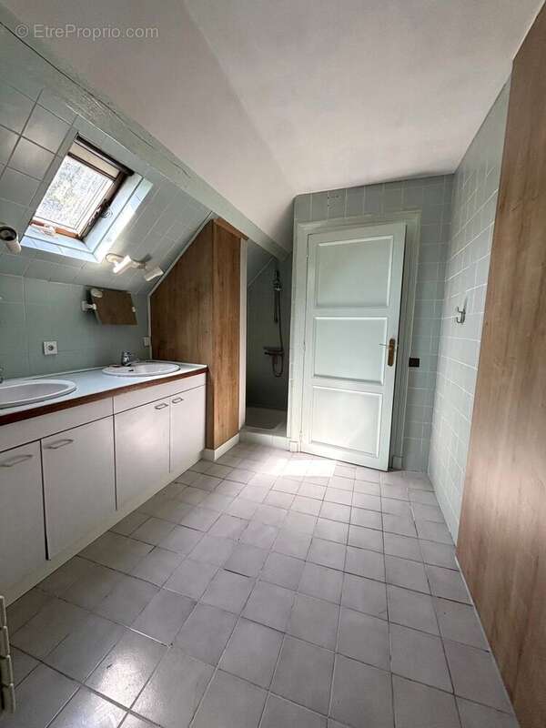 Maison 175 m² - 7 pièces avec dépendances - photo 19