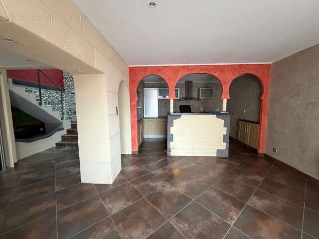 Maison à COMBRONDE