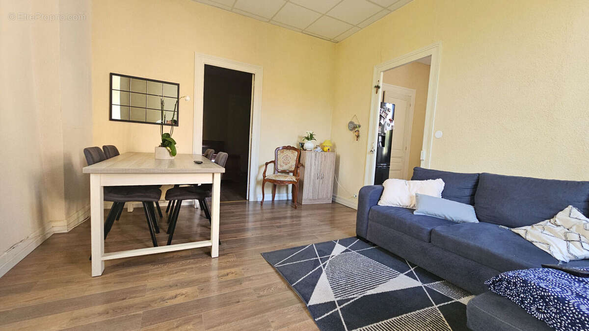 Appartement à SAINT-GENIX-SUR-GUIERS