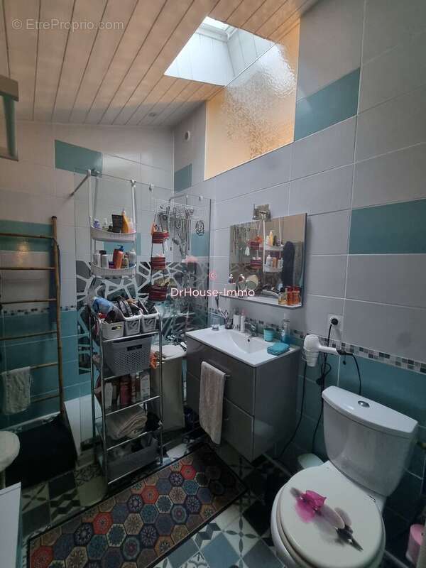 Maison 240 m² à Saint-Maurice-De-Lestapel  - photo 34