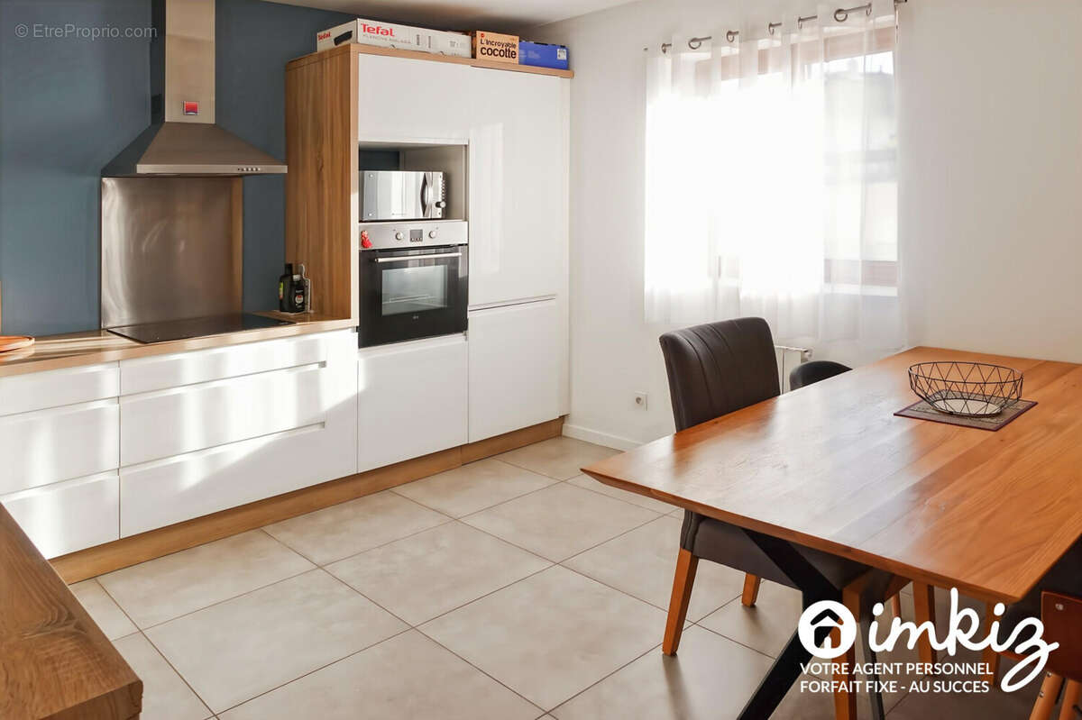 Appartement T3 centre avec terrasse cave + parking - photo 3