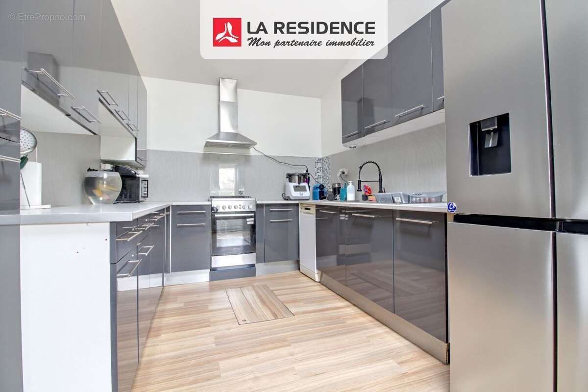 Maison à LES MUREAUX