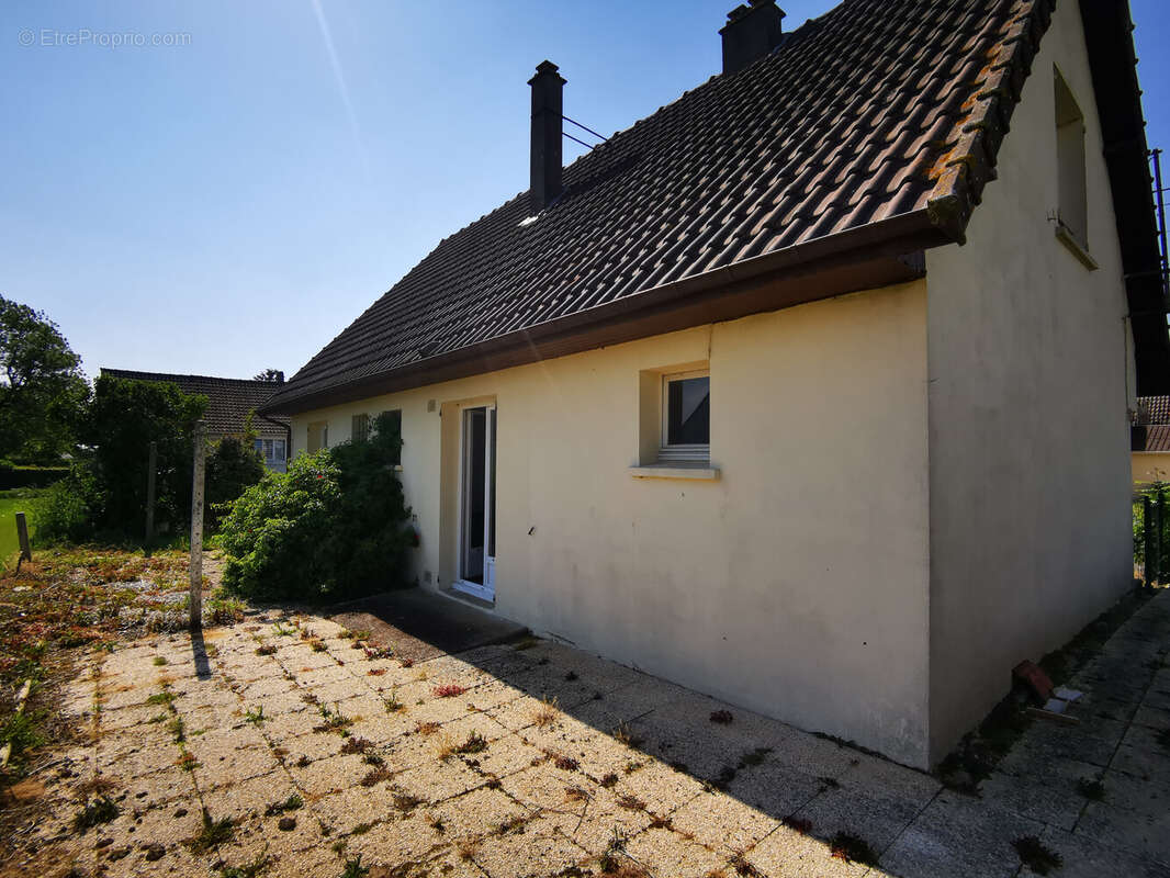 Maison à EMBREVILLE