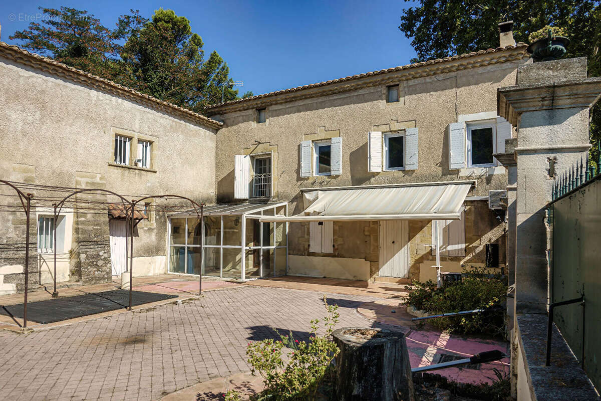 Maison à SAUVETERRE