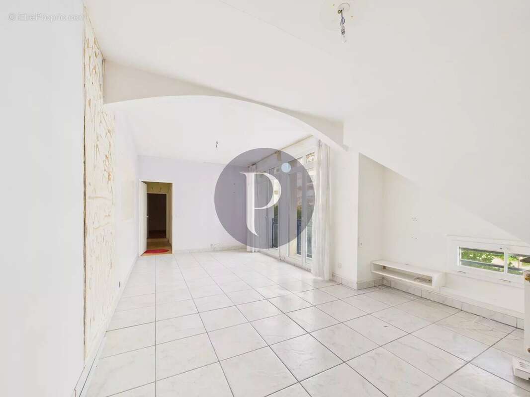 Maison à LE PLESSIS-ROBINSON