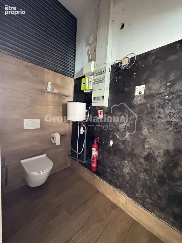 À vendre  local commercial 83 m²  emplacement premium à lunel - photo 9