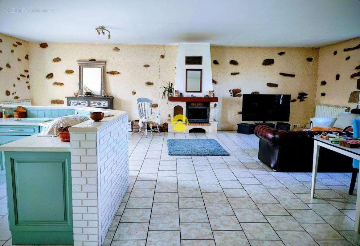 Maison à CREVANT