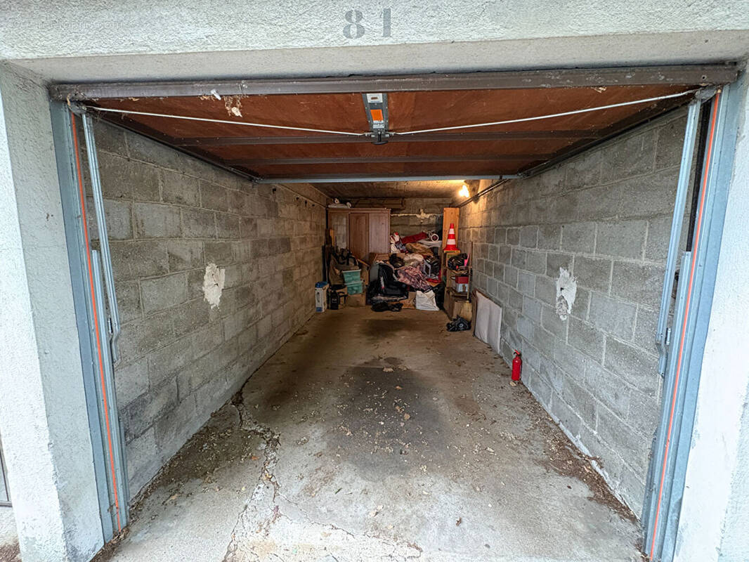 Parking à PALAISEAU