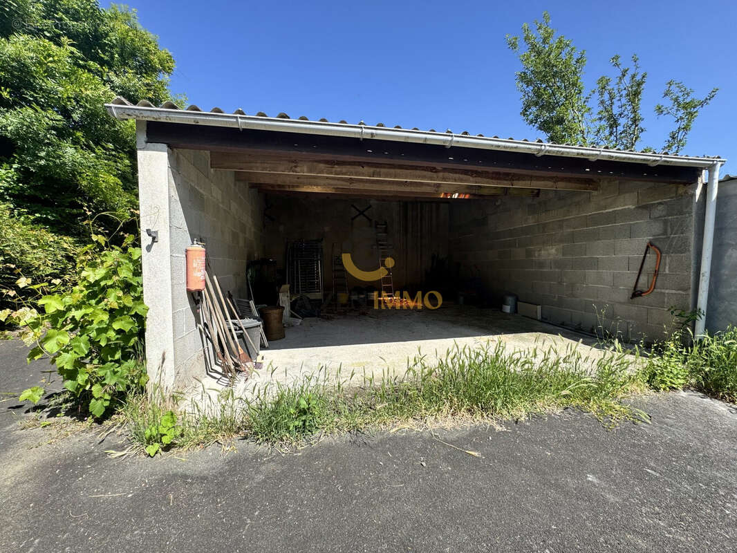 Maison à SECONDIGNY