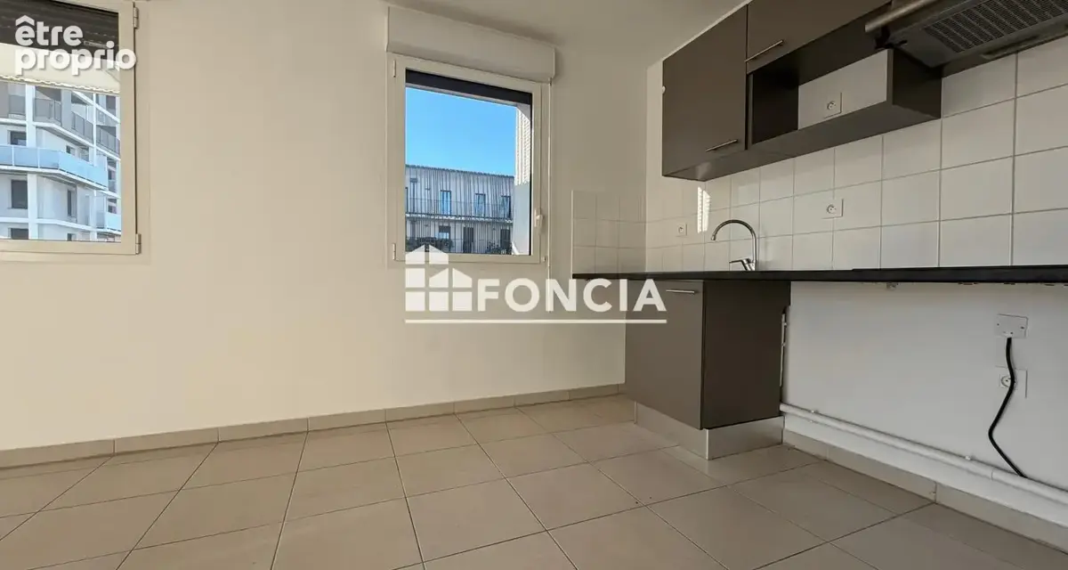 Appartement trois pieces avec vue panoramique au pied du metro - photo 4