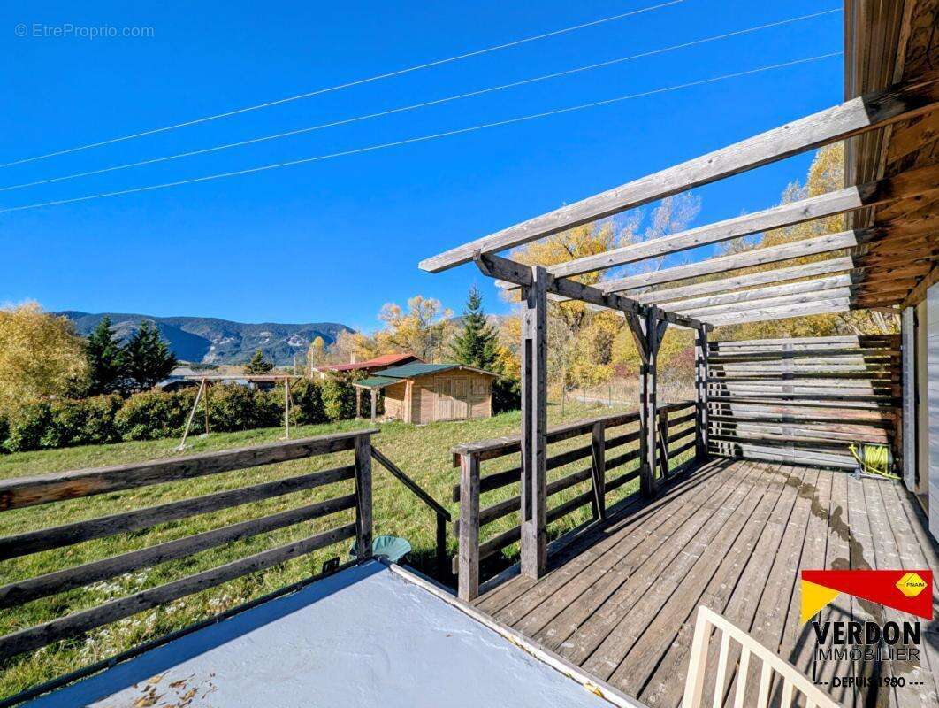 Maison à THORAME-BASSE