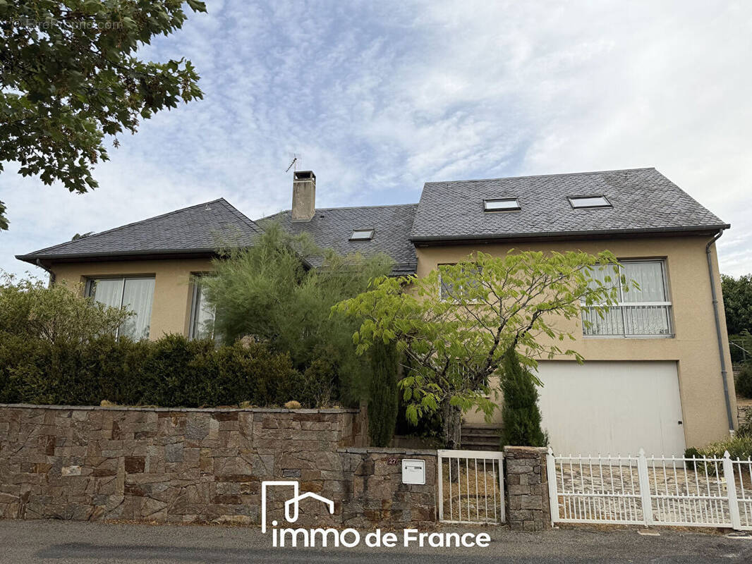 Maison à SAINTE-RADEGONDE