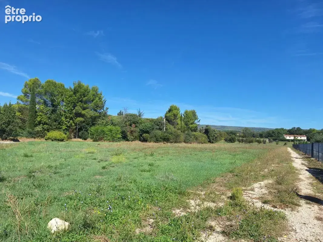 Photo Terrain à Aix-En-Provence au prix de 590 000€