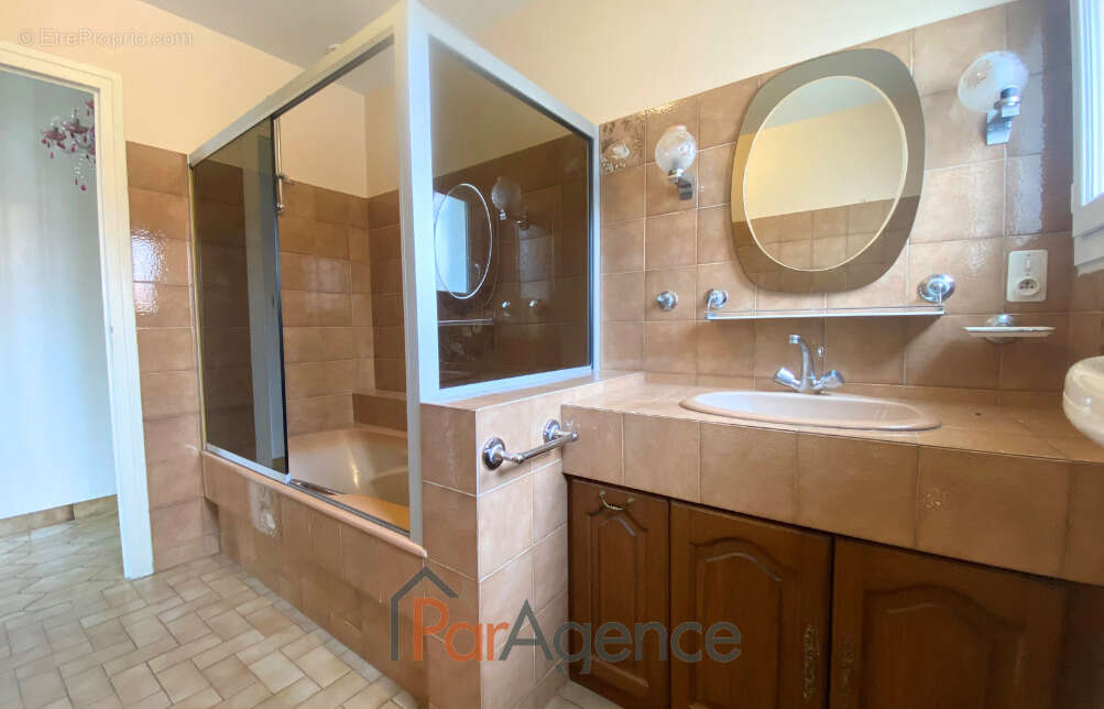 Maison à MESCHERS-SUR-GIRONDE