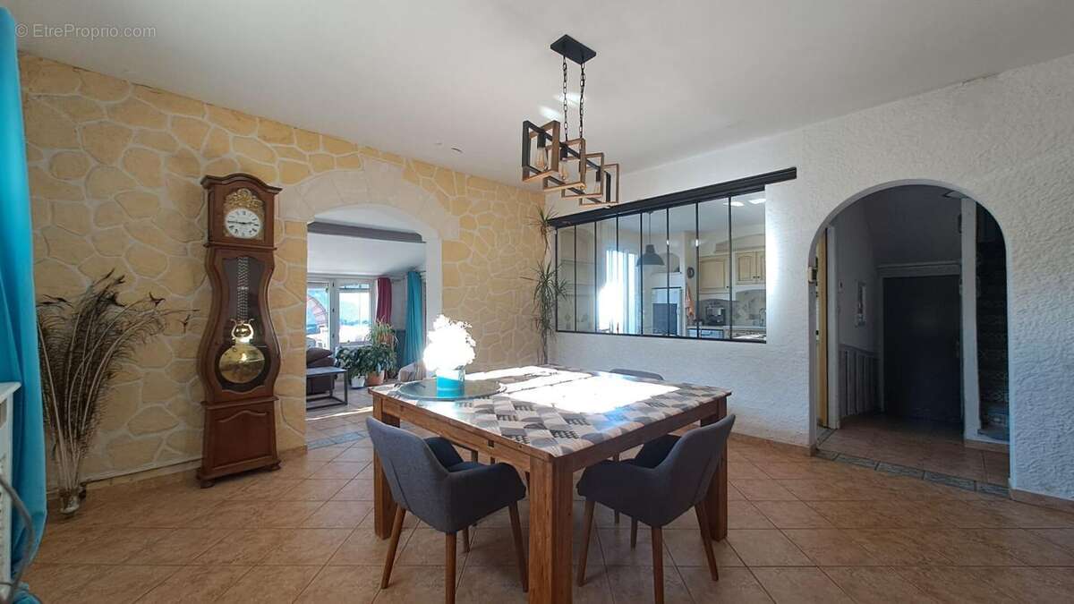 Maison à MANDUEL