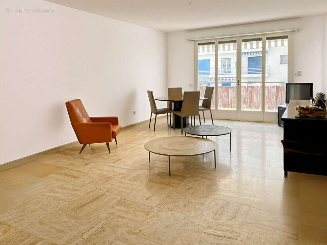 Appartement à LE CANNET