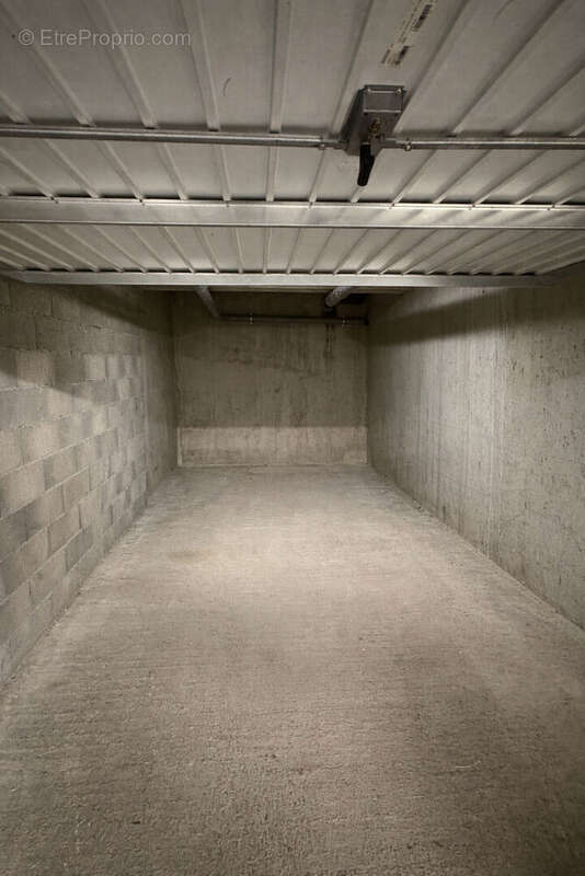 Parking à ECHIROLLES