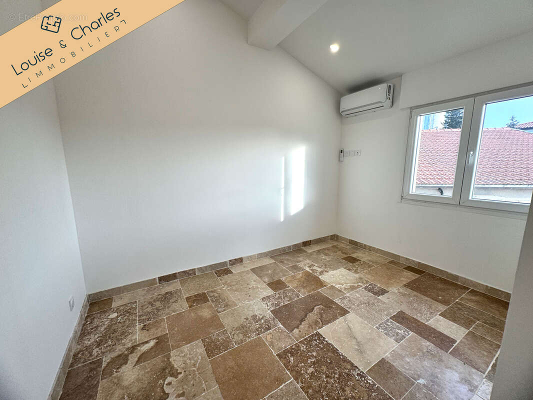 Appartement à RILLIEUX-LA-PAPE