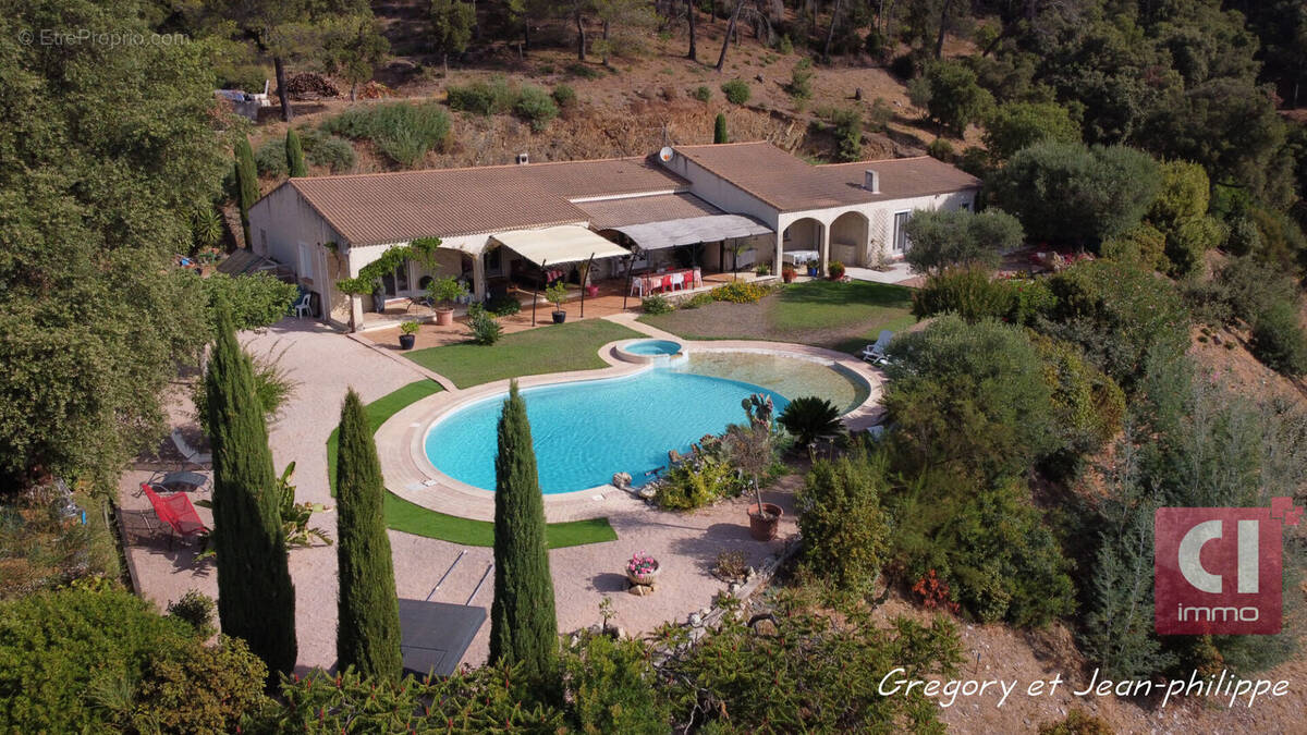Maison à PIERREFEU-DU-VAR