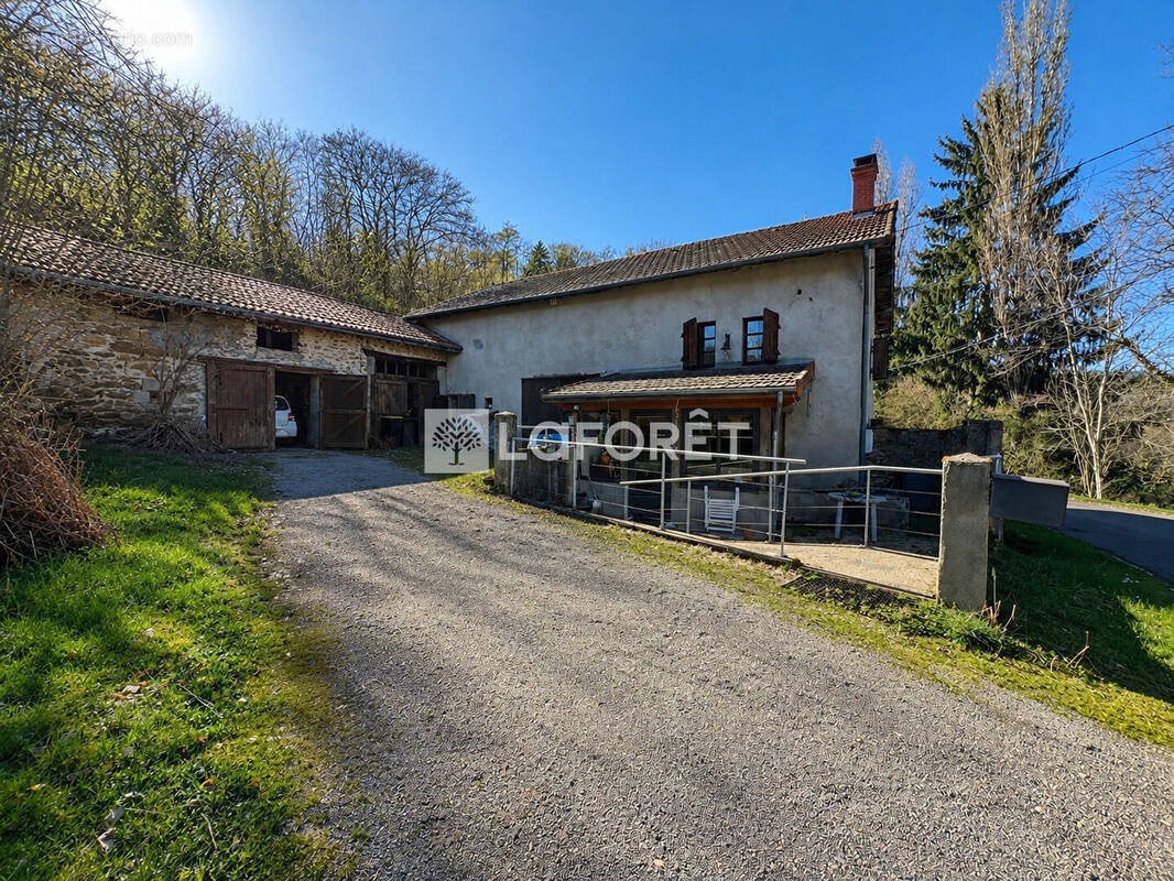 Maison à RENAISON