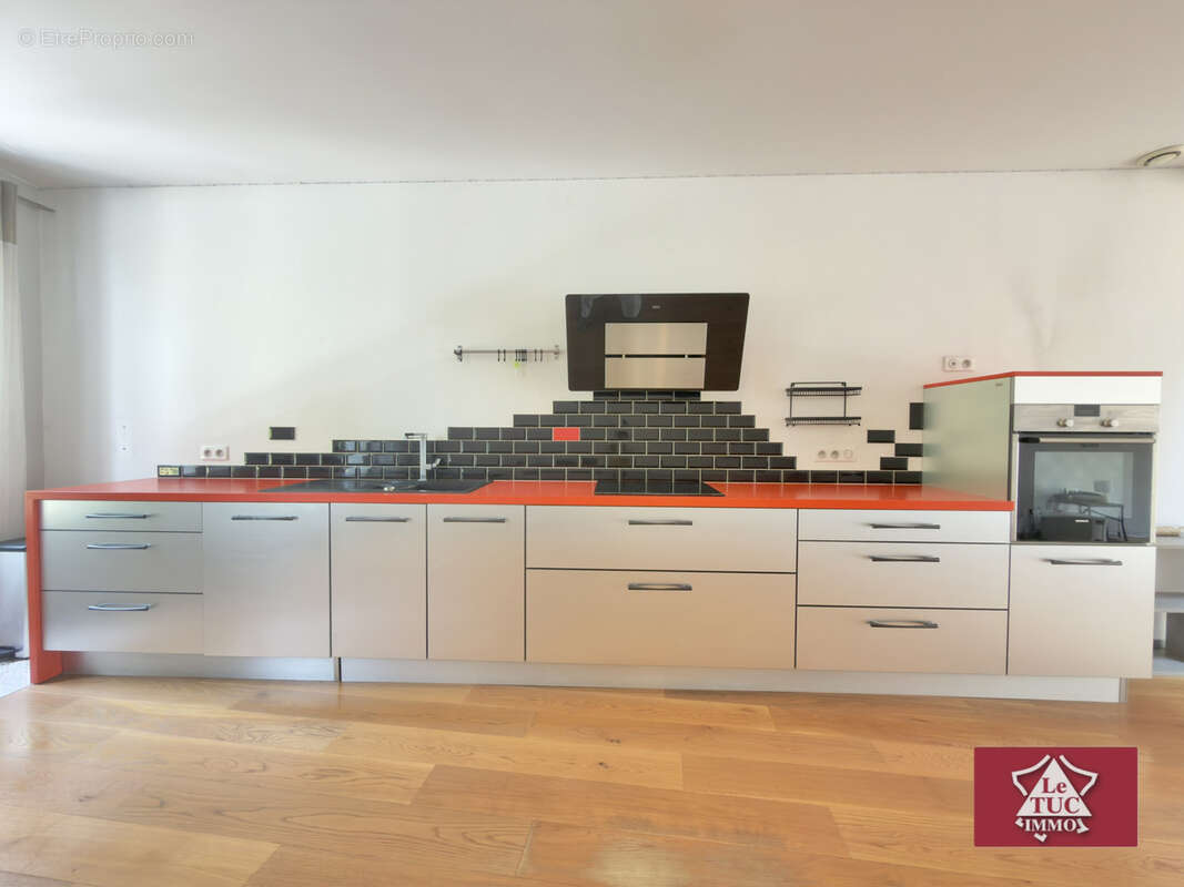 Maison de ville avec terrasses, garage et jacuzzi - photo 6