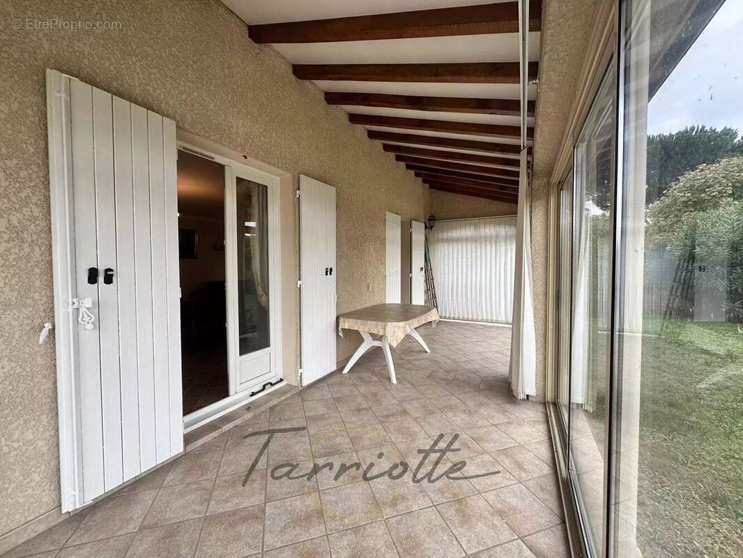 Maison à MONTELIMAR