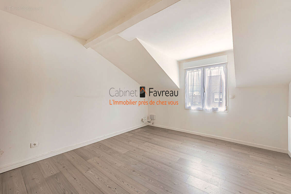 Maison à L'HAY-LES-ROSES