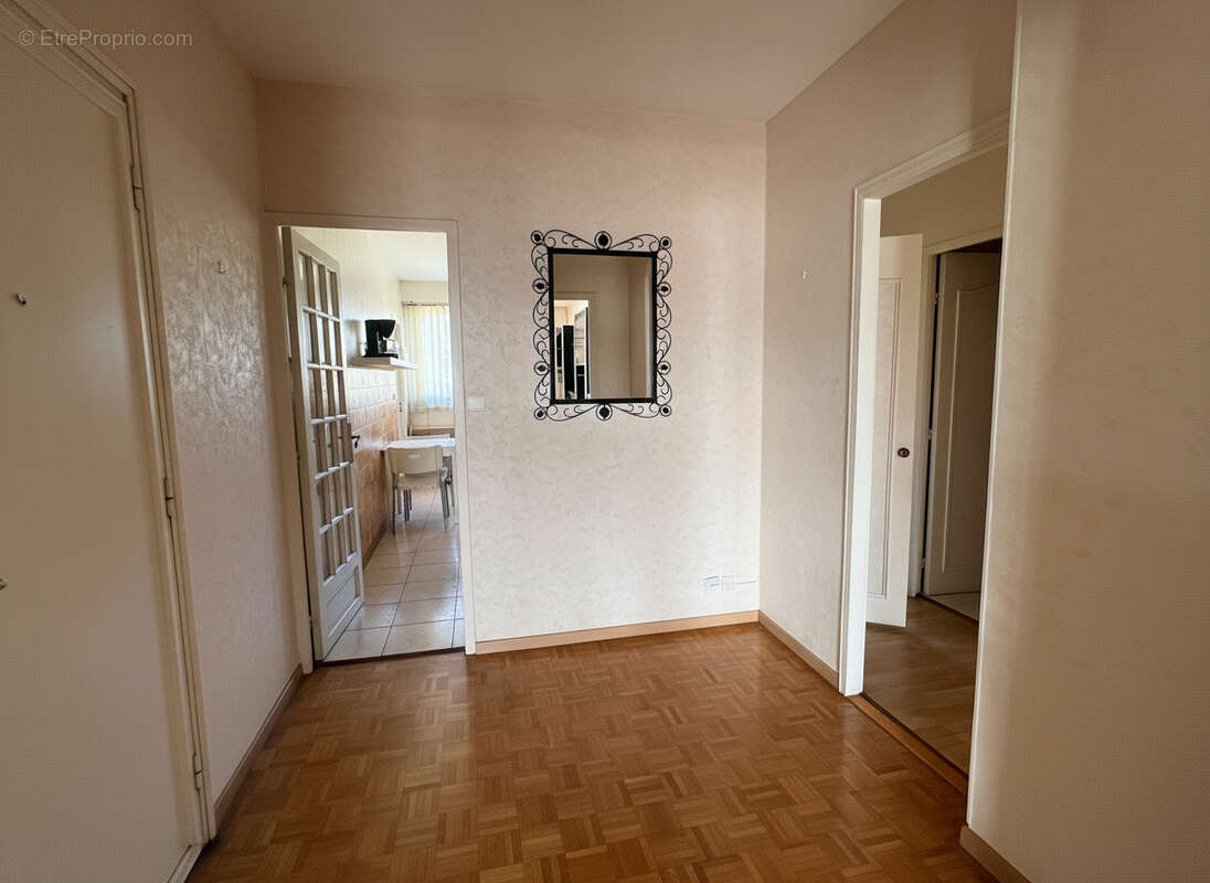 Appartement à MARSEILLE-6E