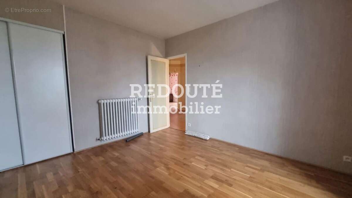 Proche Reims, Maison, corps de ferme et terrain à bâtir - photo 13