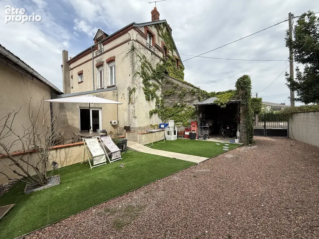 Restaurant, Bar Bistrot   7 chambres et un T4 sur 358 m2 de terrain - photo 18