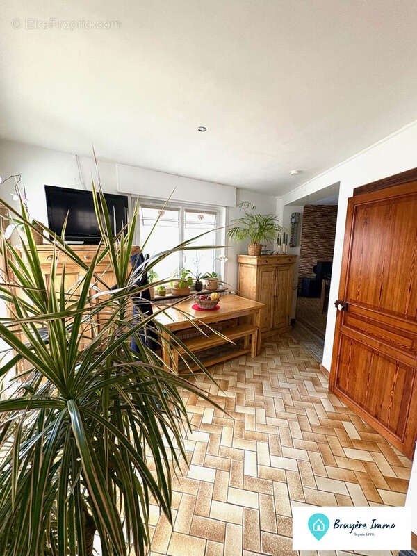 Maison à AULNOYE-AYMERIES