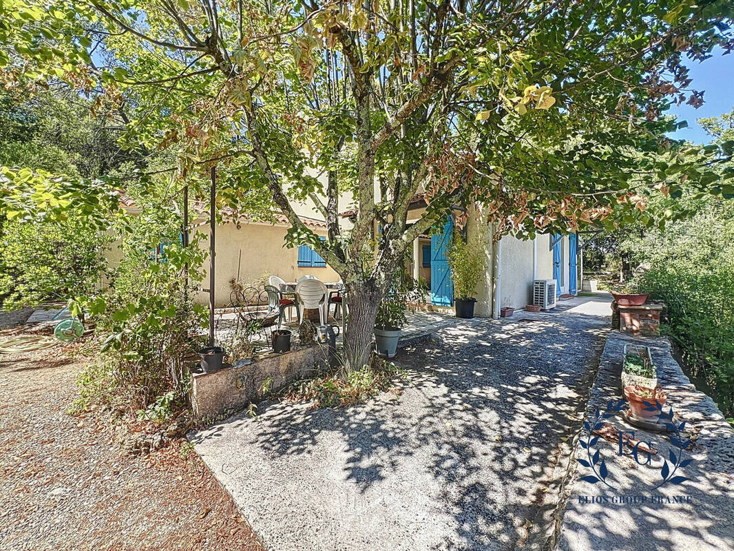 Maison à BESSE-SUR-ISSOLE