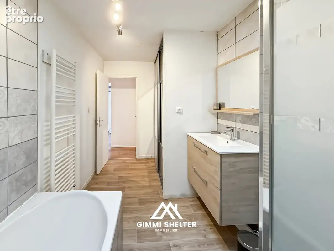 Ceyrat bourg, maison de village 82 m2, 2 chambres, balcon, PAC réversible - photo 15