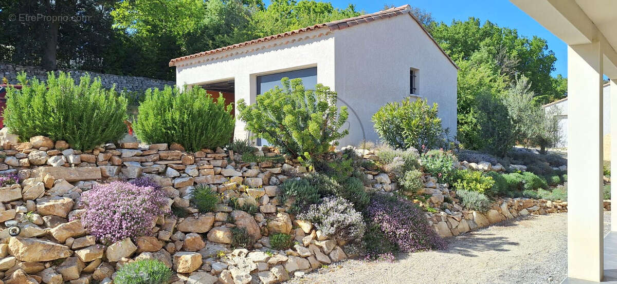 Maison à BARJAC
