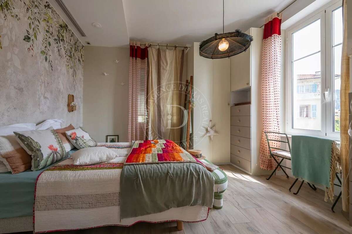 Appartement à BEAULIEU-SUR-MER