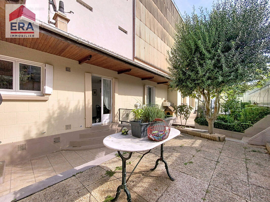 Maison à IVRY-SUR-SEINE