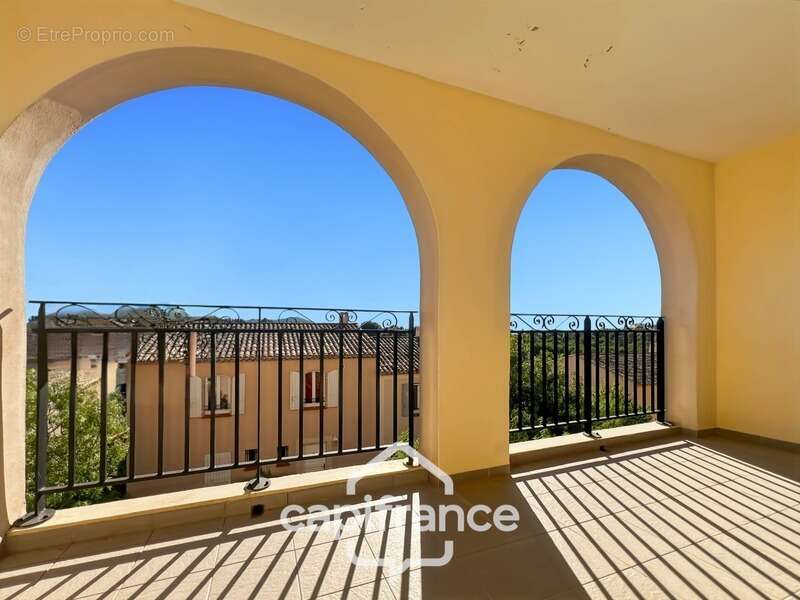 Appartement à MALLEMORT