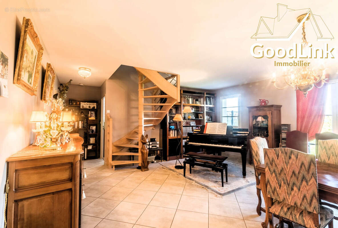 Maison à MOIGNY-SUR-ECOLE