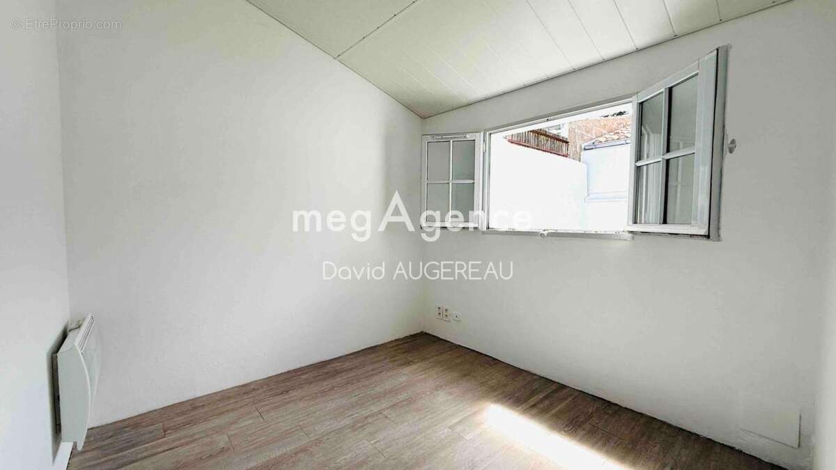 Sortie Port-Joinville, pied à terre ou 1er investissement prêt à poser les valises - photo 4